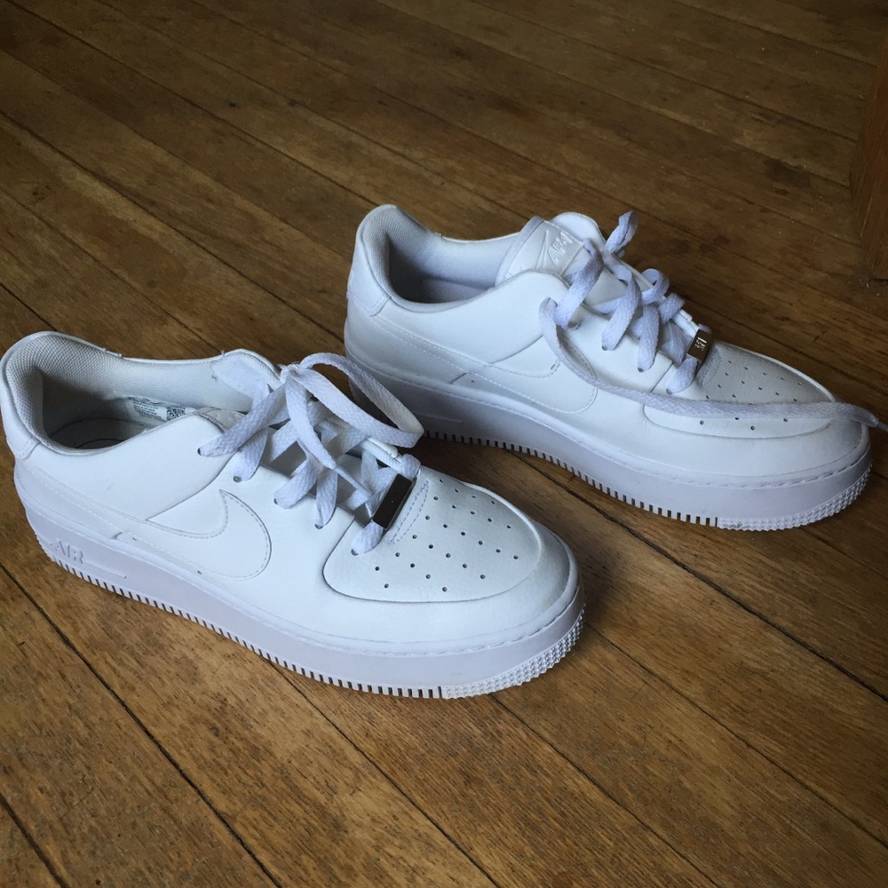 LIKE NEW Nike Air Force 1 One